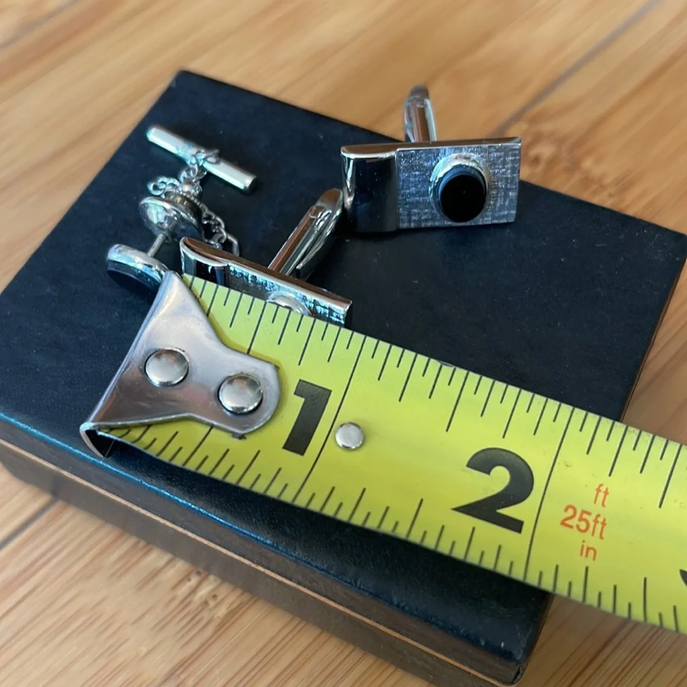 Sarah Coventry Inc Mens Onyx Cuff Link and Bar Set Lord Coventry